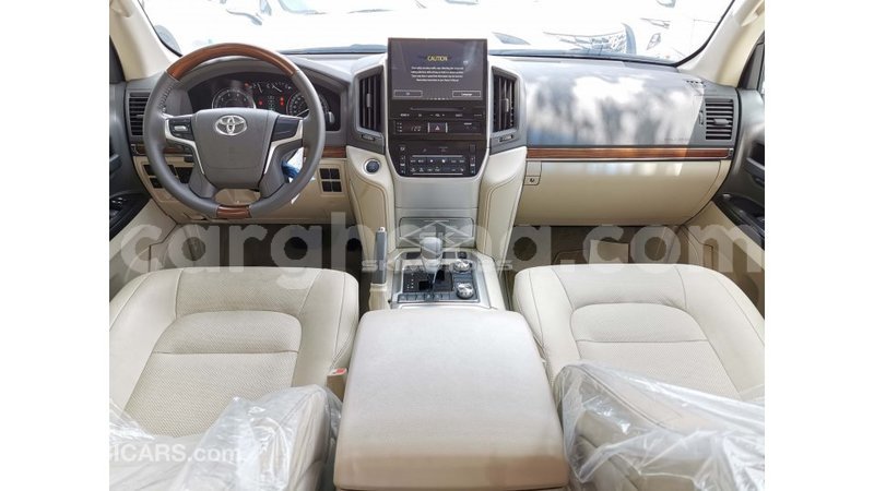 Big with watermark toyota land cruiser ashanti import dubai 26963