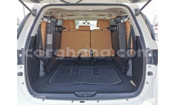 Buy Import Toyota Fortuner White Car in Import - Dubai in Ashanti Buy Import Toyota Fortuner White Car in Import - Dubai in Ashanti