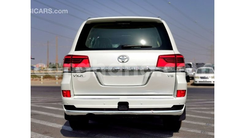 Big with watermark toyota land cruiser ashanti import dubai 26988