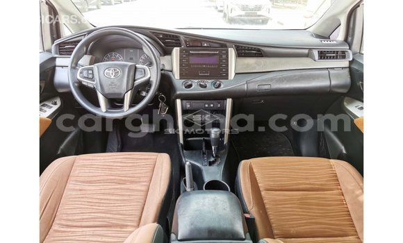 Sayi Imported Toyota Innova White Mota in Import - Dubai a Ashanti Sayi Imported Toyota Innova White Mota in Import - Dubai a Ashanti