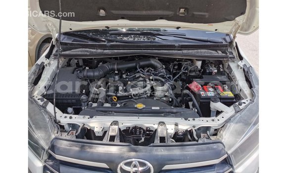 Sayi Imported Toyota Innova White Mota in Import - Dubai a Ashanti Sayi Imported Toyota Innova White Mota in Import - Dubai a Ashanti