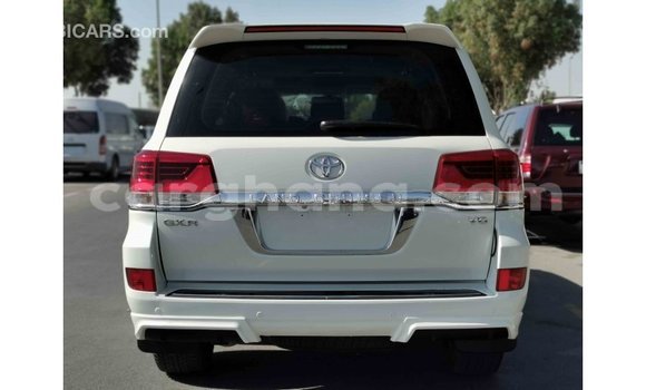 Ra Imported Toyota Land Cruiser funfun Ọkọ̀ in Import - Dubai ni Ashanti Ra Imported Toyota Land Cruiser funfun Ọkọ̀ in Import - Dubai ni Ashanti