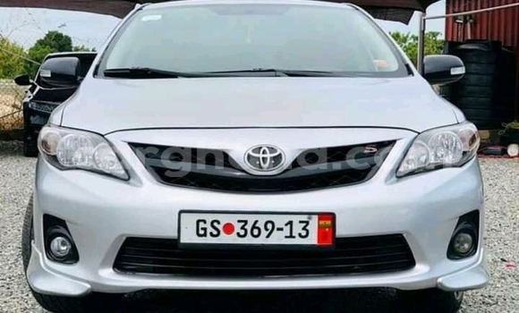 Sayi Na hannu Toyota Corolla White Mota in Accra a Greater Accra