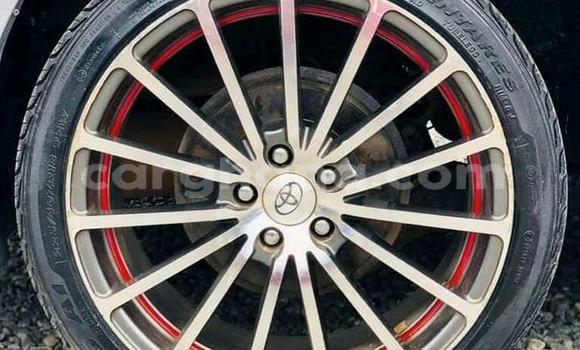 Ra Àlòkù Toyota Corolla funfun Ọkọ̀ in Accra ni Greater Accra Ra Àlòkù Toyota Corolla funfun Ọkọ̀ in Accra ni Greater Accra