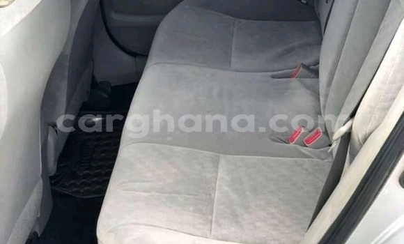 Ra Àlòkù Toyota Corolla funfun Ọkọ̀ in Accra ni Greater Accra Ra Àlòkù Toyota Corolla funfun Ọkọ̀ in Accra ni Greater Accra