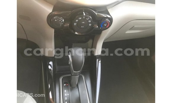 Sayi Imported FORD MUSTANG White Mota in Import - Dubai a Ashanti Sayi Imported FORD MUSTANG White Mota in Import - Dubai a Ashanti