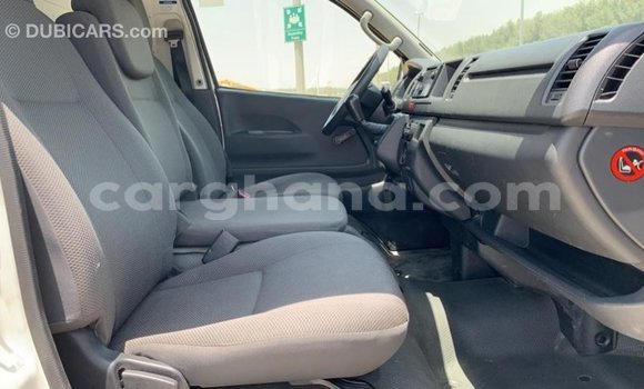 Ra Imported Toyota Hiace funfun Ọkọ̀ in Import - Dubai ni Ashanti Ra Imported Toyota Hiace funfun Ọkọ̀ in Import - Dubai ni Ashanti