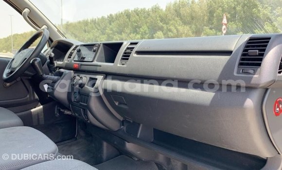 Ra Imported Toyota Hiace funfun Ọkọ̀ in Import - Dubai ni Ashanti Ra Imported Toyota Hiace funfun Ọkọ̀ in Import - Dubai ni Ashanti