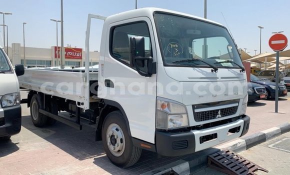 Buy Import Mitsubishi Carisma White Car in Import - Dubai in Ashanti Buy Import Mitsubishi Carisma White Car in Import - Dubai in Ashanti