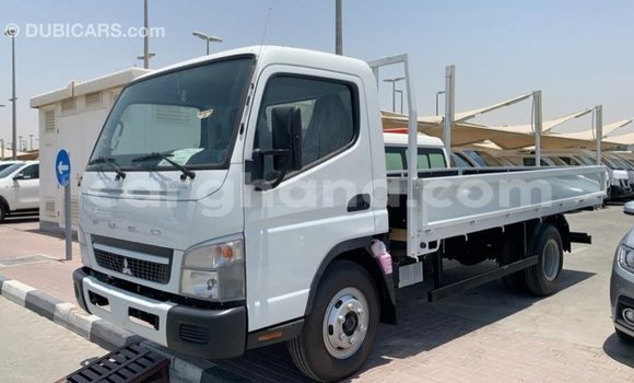Buy Import Mitsubishi Carisma White Car in Import - Dubai in Ashanti Buy Import Mitsubishi Carisma White Car in Import - Dubai in Ashanti