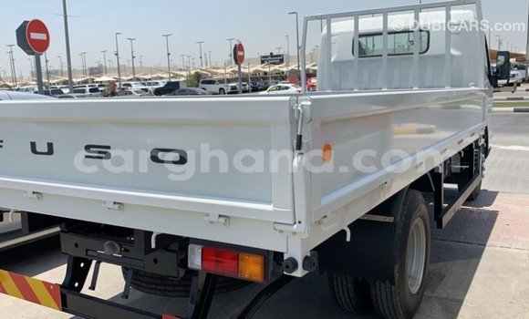 Buy Import Mitsubishi Carisma White Car in Import - Dubai in Ashanti Buy Import Mitsubishi Carisma White Car in Import - Dubai in Ashanti