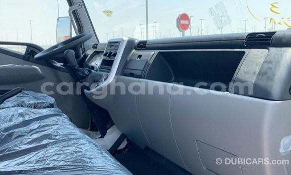 Buy Import Mitsubishi Carisma White Car in Import - Dubai in Ashanti Buy Import Mitsubishi Carisma White Car in Import - Dubai in Ashanti