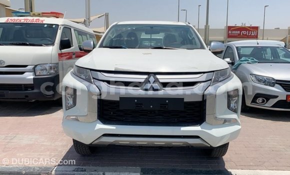 Buy Import Mitsubishi L200 White Car in Import - Dubai in Ashanti Buy Import Mitsubishi L200 White Car in Import - Dubai in Ashanti