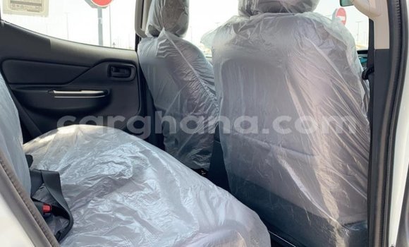 Buy Import Mitsubishi L200 White Car in Import - Dubai in Ashanti Buy Import Mitsubishi L200 White Car in Import - Dubai in Ashanti