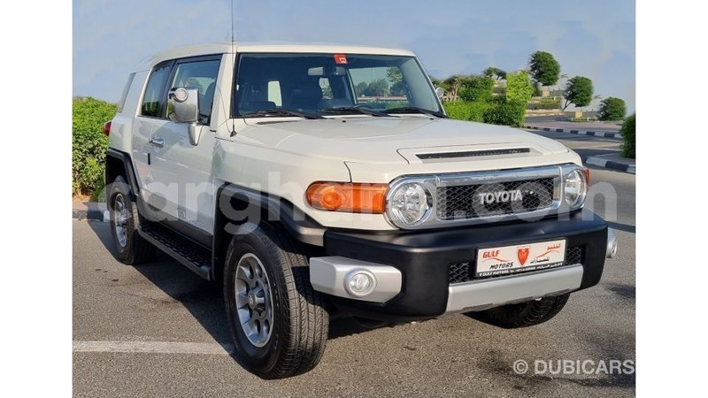 Big with watermark toyota fj cruiser ashanti import dubai 27027