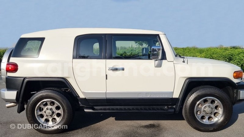 Big with watermark toyota fj cruiser ashanti import dubai 27027