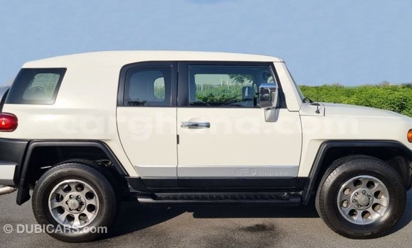 Buy Import Toyota FJ Cruiser White Car in Import - Dubai in Ashanti Buy Import Toyota FJ Cruiser White Car in Import - Dubai in Ashanti