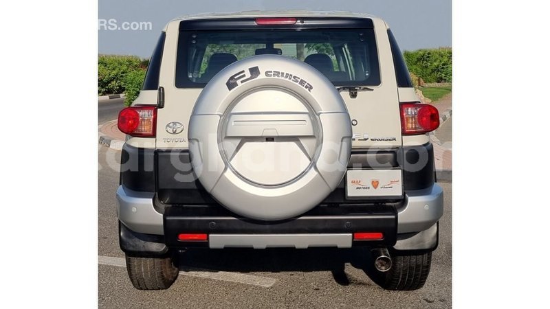 Big with watermark toyota fj cruiser ashanti import dubai 27027