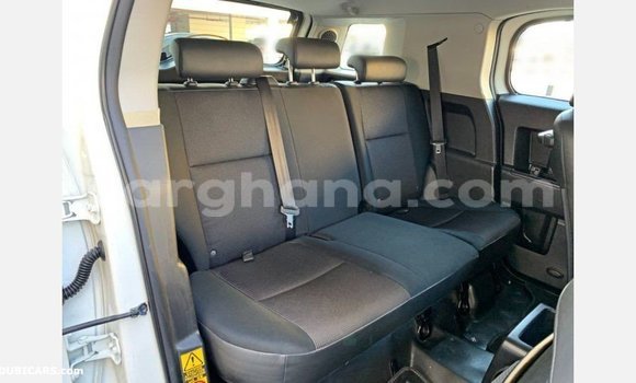 Buy Import Toyota FJ Cruiser White Car in Import - Dubai in Ashanti Buy Import Toyota FJ Cruiser White Car in Import - Dubai in Ashanti
