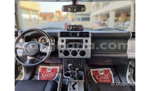 Buy Import Toyota FJ Cruiser White Car in Import - Dubai in Ashanti Buy Import Toyota FJ Cruiser White Car in Import - Dubai in Ashanti
