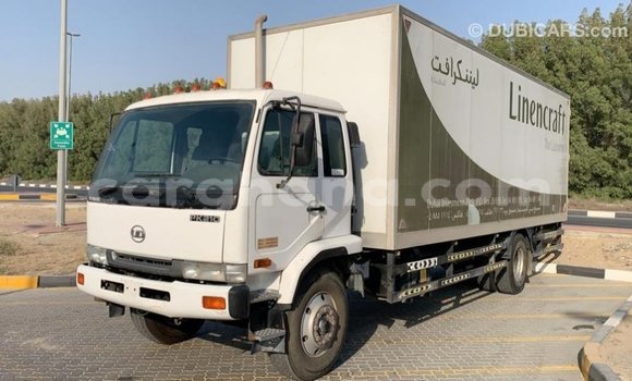 Sayi Imported Nissan Evalia White Babbar mota in Import - Dubai a Ashanti Sayi Imported Nissan Evalia White Babbar mota in Import - Dubai a Ashanti