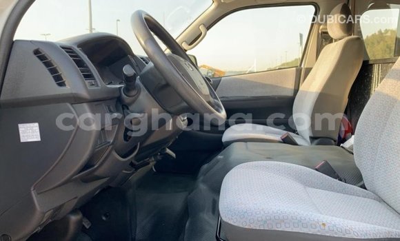 Sayi Imported Toyota Hiace White Mota in Import - Dubai a Ashanti Sayi Imported Toyota Hiace White Mota in Import - Dubai a Ashanti