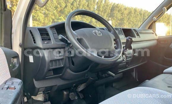 Sayi Imported Toyota Hiace White Mota in Import - Dubai a Ashanti Sayi Imported Toyota Hiace White Mota in Import - Dubai a Ashanti