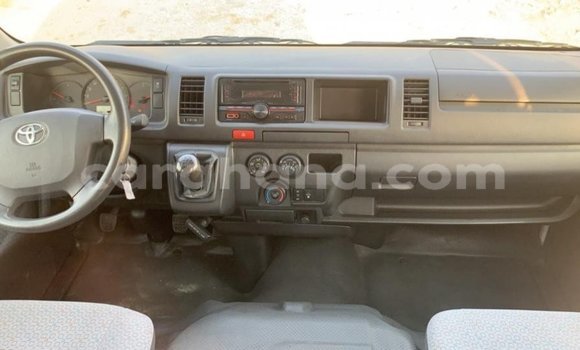 Sayi Imported Toyota Hiace White Mota in Import - Dubai a Ashanti Sayi Imported Toyota Hiace White Mota in Import - Dubai a Ashanti