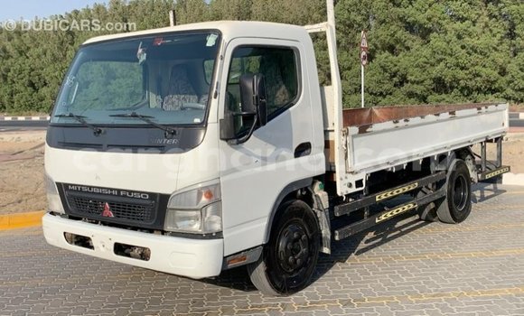 Ra Imported Mitsubishi i funfun Ọkọ̀ in Import - Dubai ni Ashanti Ra Imported Mitsubishi i funfun Ọkọ̀ in Import - Dubai ni Ashanti