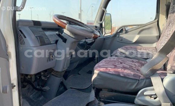 Ra Imported Mitsubishi i funfun Ọkọ̀ in Import - Dubai ni Ashanti Ra Imported Mitsubishi i funfun Ọkọ̀ in Import - Dubai ni Ashanti