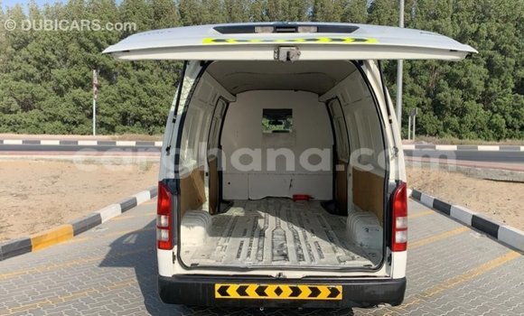 Sayi Imported Toyota Hiace White Mota in Import - Dubai a Ashanti Sayi Imported Toyota Hiace White Mota in Import - Dubai a Ashanti