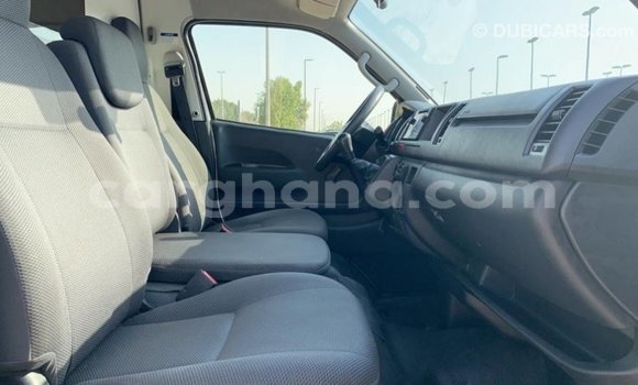 Sayi Imported Toyota Hiace White Mota in Import - Dubai a Ashanti Sayi Imported Toyota Hiace White Mota in Import - Dubai a Ashanti