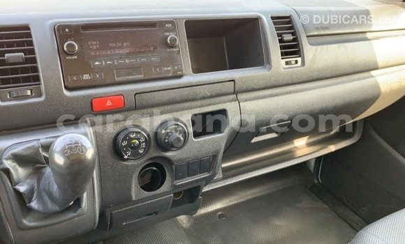 Sayi Imported Toyota Hiace White Mota in Import - Dubai a Ashanti Sayi Imported Toyota Hiace White Mota in Import - Dubai a Ashanti