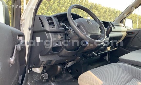 Sayi Imported Toyota Hiace White Mota in Import - Dubai a Ashanti Sayi Imported Toyota Hiace White Mota in Import - Dubai a Ashanti