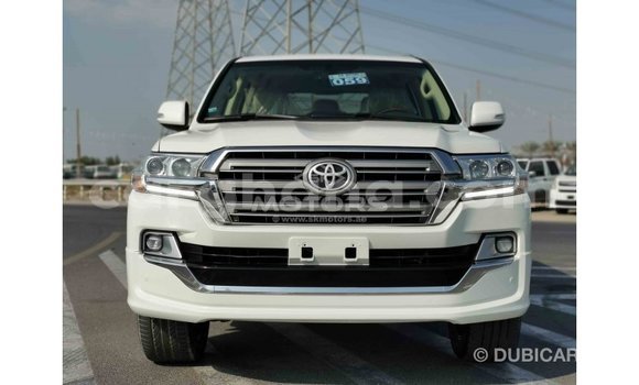 Buy Import Toyota Land Cruiser White Car in Import - Dubai in Ashanti Buy Import Toyota Land Cruiser White Car in Import - Dubai in Ashanti