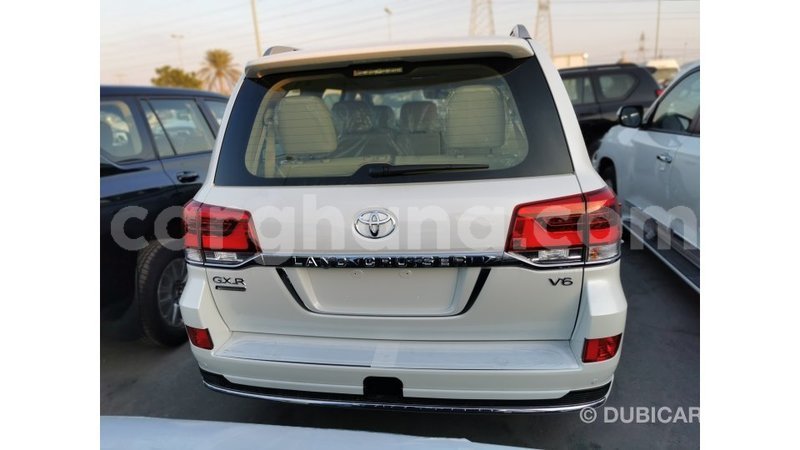 Big with watermark toyota land cruiser ashanti import dubai 27065