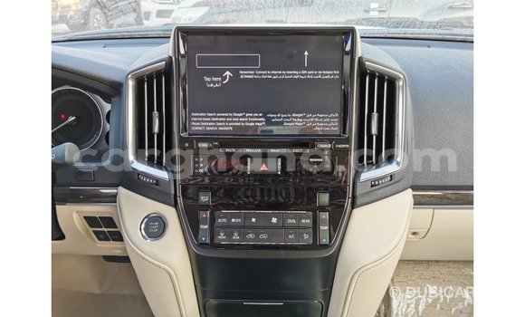 Buy Import Toyota Land Cruiser White Car in Import - Dubai in Ashanti Buy Import Toyota Land Cruiser White Car in Import - Dubai in Ashanti