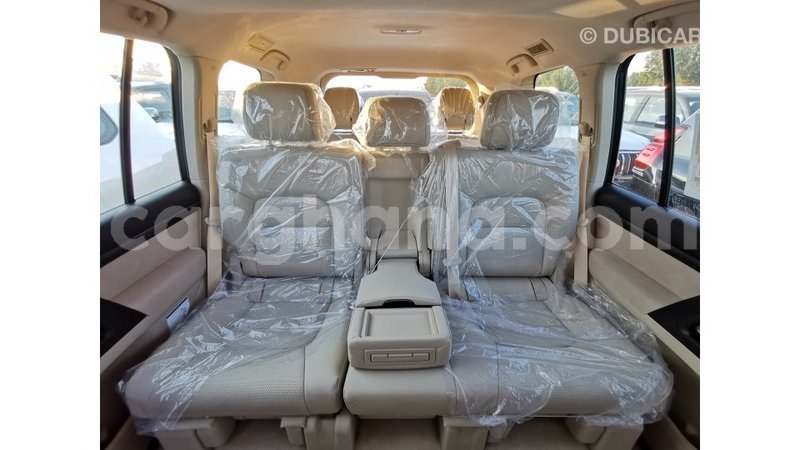 Big with watermark toyota land cruiser ashanti import dubai 27065