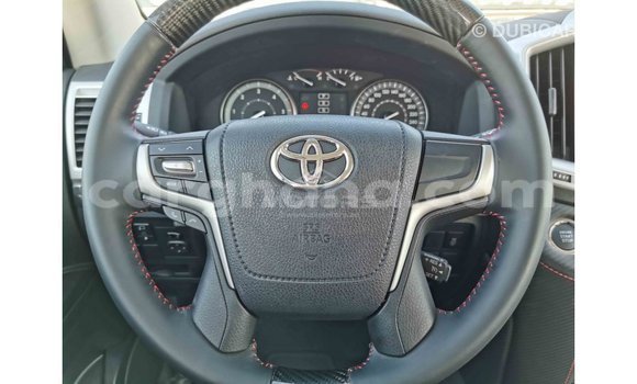 Sayi Imported Toyota Land Cruiser White Mota in Import - Dubai a Ashanti Sayi Imported Toyota Land Cruiser White Mota in Import - Dubai a Ashanti