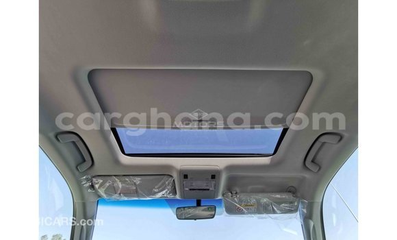 Sayi Imported Toyota Land Cruiser White Mota in Import - Dubai a Ashanti Sayi Imported Toyota Land Cruiser White Mota in Import - Dubai a Ashanti