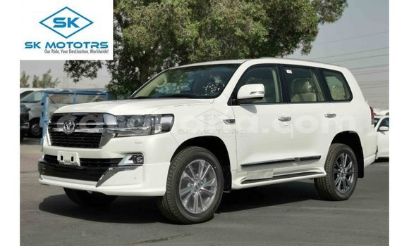 Sayi Imported Toyota Land Cruiser White Mota in Import - Dubai a Ashanti Sayi Imported Toyota Land Cruiser White Mota in Import - Dubai a Ashanti