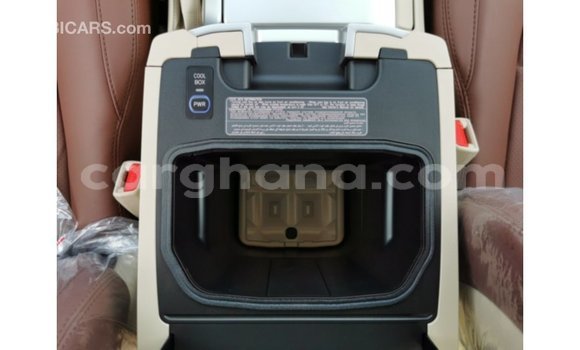 Ra Imported Toyota Land Cruiser funfun Ọkọ̀ in Import - Dubai ni Ashanti Ra Imported Toyota Land Cruiser funfun Ọkọ̀ in Import - Dubai ni Ashanti