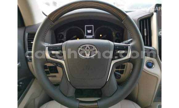 Ra Imported Toyota Land Cruiser funfun Ọkọ̀ in Import - Dubai ni Ashanti Ra Imported Toyota Land Cruiser funfun Ọkọ̀ in Import - Dubai ni Ashanti