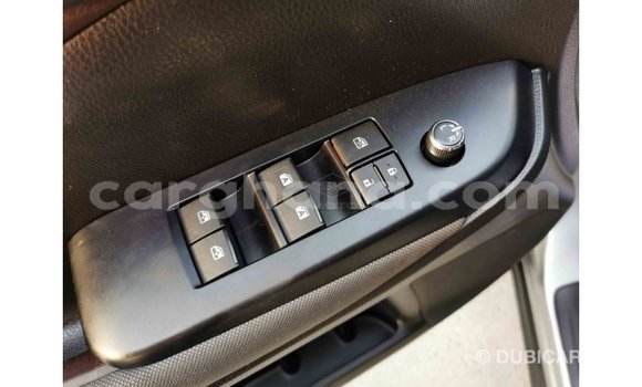 Sayi Imported Toyota Highlander White Mota in Import - Dubai a Ashanti Sayi Imported Toyota Highlander White Mota in Import - Dubai a Ashanti