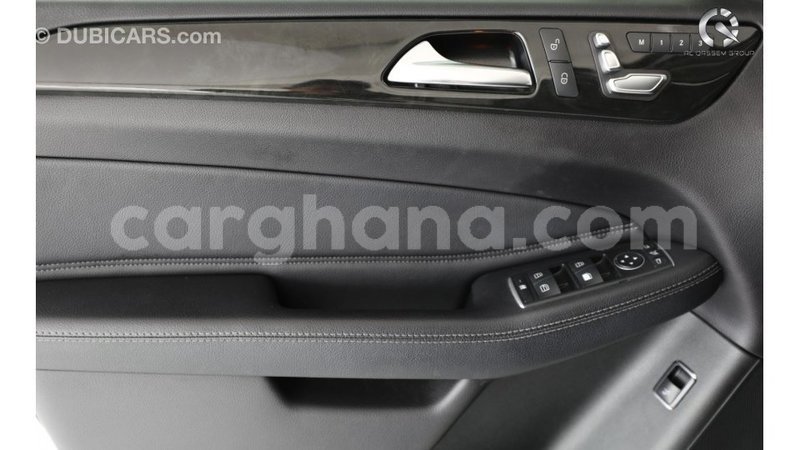 Big with watermark mercedes benz gle ashanti import dubai 27179