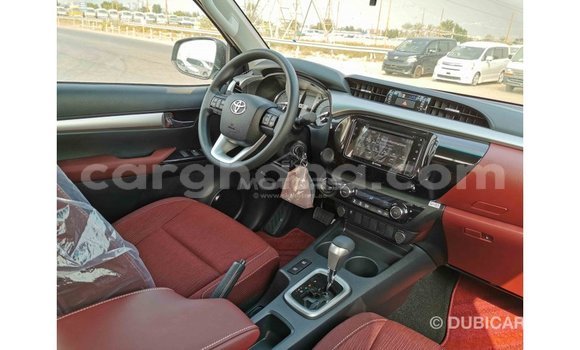 Sayi Imported Toyota Hilux White Mota in Import - Dubai a Ashanti Sayi Imported Toyota Hilux White Mota in Import - Dubai a Ashanti