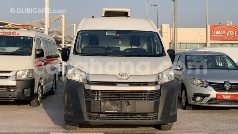 Big with watermark toyota hiace ashanti import dubai 27207