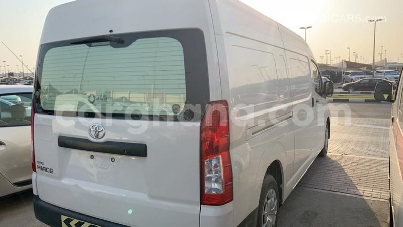 Big with watermark toyota hiace ashanti import dubai 27207