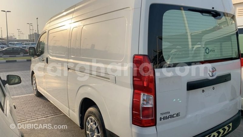 Big with watermark toyota hiace ashanti import dubai 27207