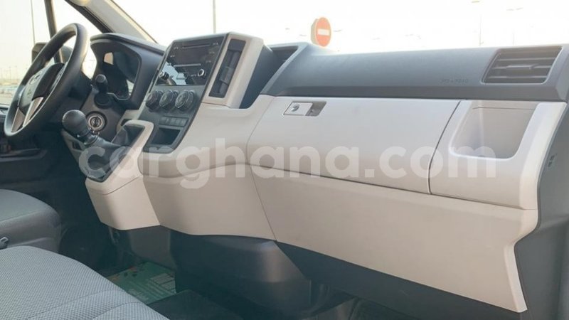 Big with watermark toyota hiace ashanti import dubai 27207